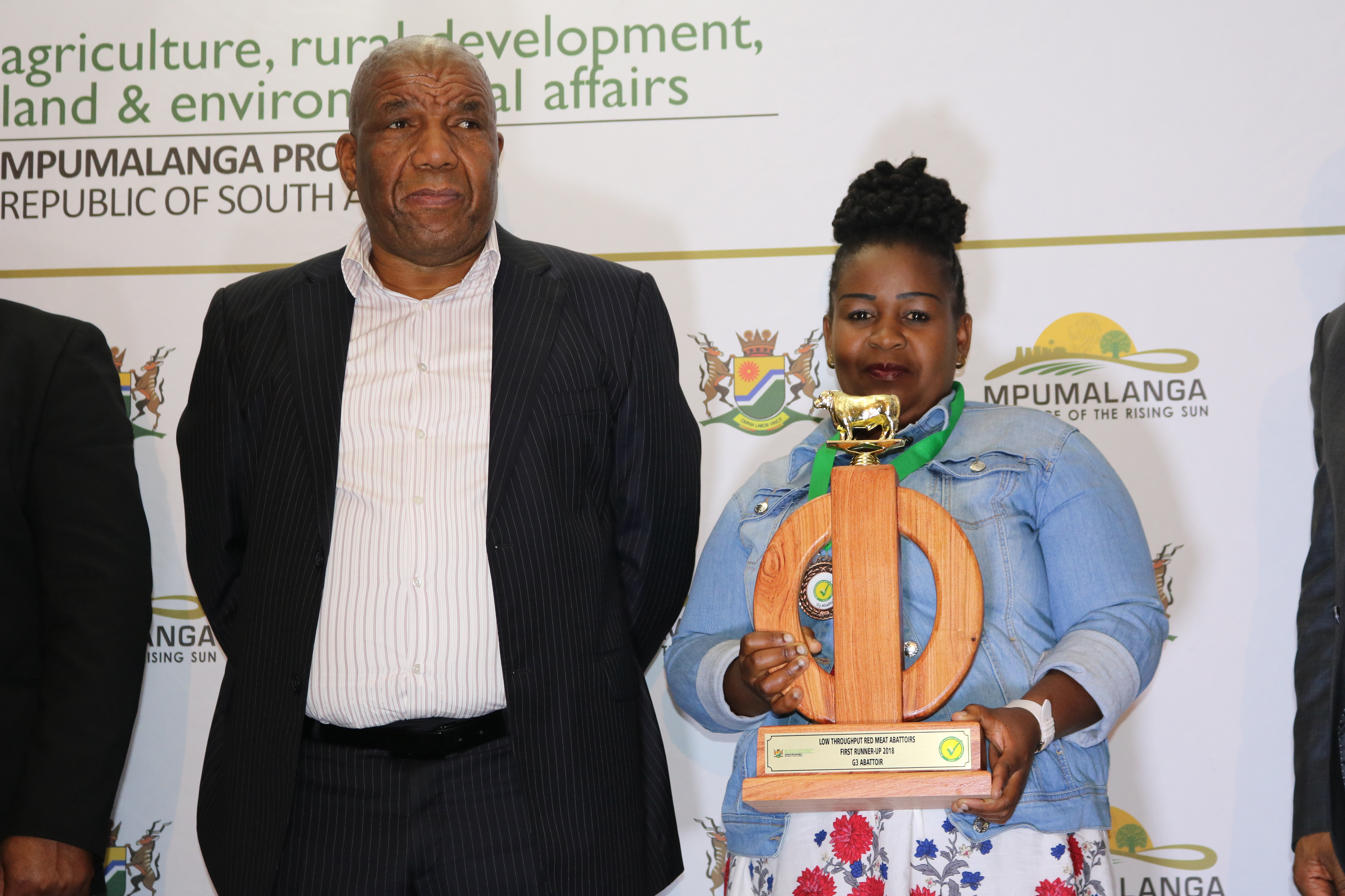 MEC VR Shongwe with G3 Abattoir official who won 1st Runner-up in Low Throughput Red Meat category