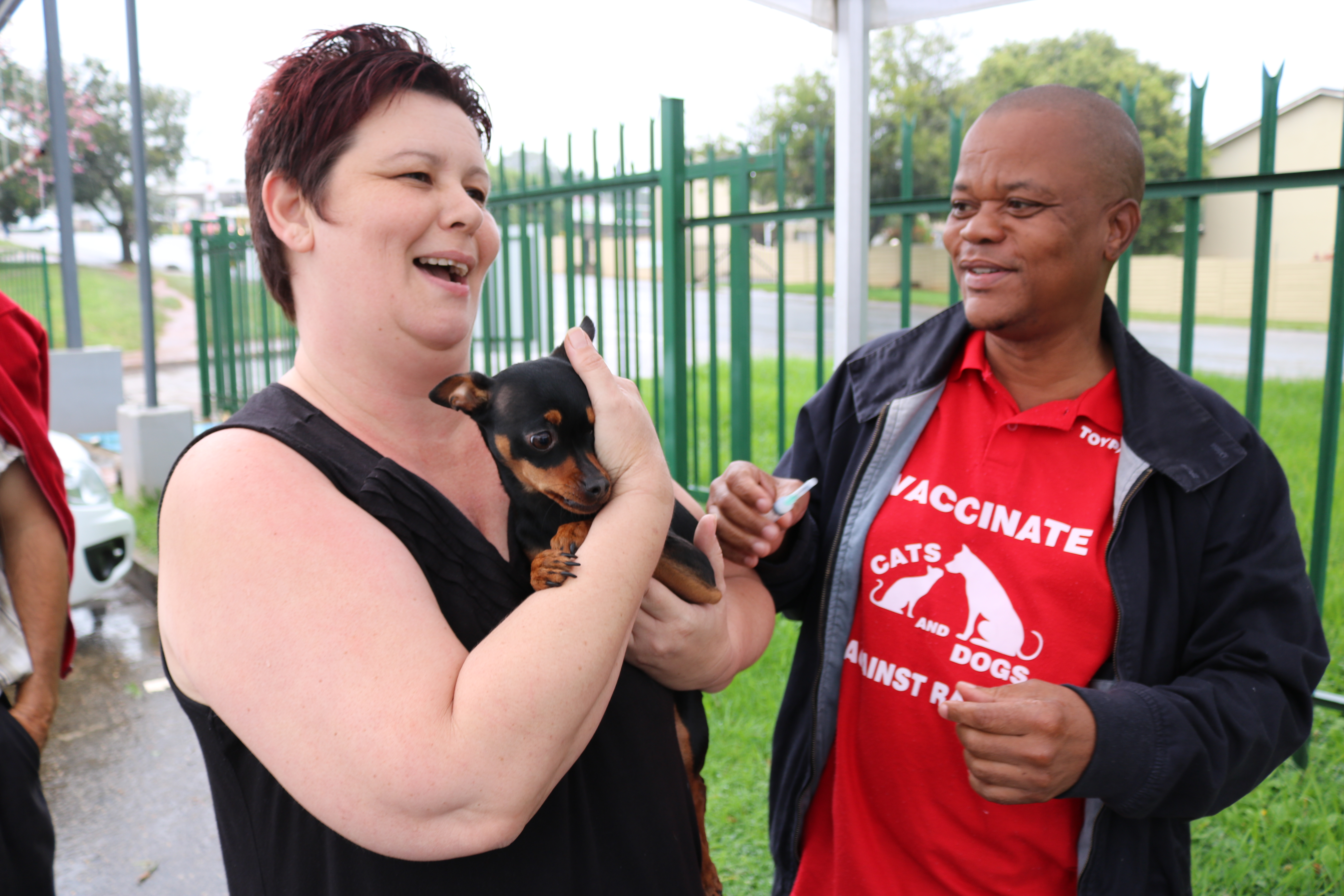 Dardlea's Toypet Mdluli with a happy client and the patient